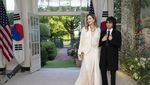 Gaya Anggun Angelina Jolie Ajak Anak Bertemu Joe Biden