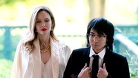 Angelina Jolie memenuhi undangan Presiden AS Joe Biden untuk menghadiri jamuan makan malam bersama Presiden Korsel Yoon Suk Yeol. Foto: Bloomberg via Getty Images/Bloomberg