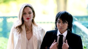 Baru-baru ini, Maddox Chivan Jolie mengajukan gugatan ke hukum untuk menghapus nama belakang dari Pitt. Ia hanya ingin dikenal sebagai putra dari Angelina Jolie. Foto: Bloomberg via Getty Images/Bloomberg