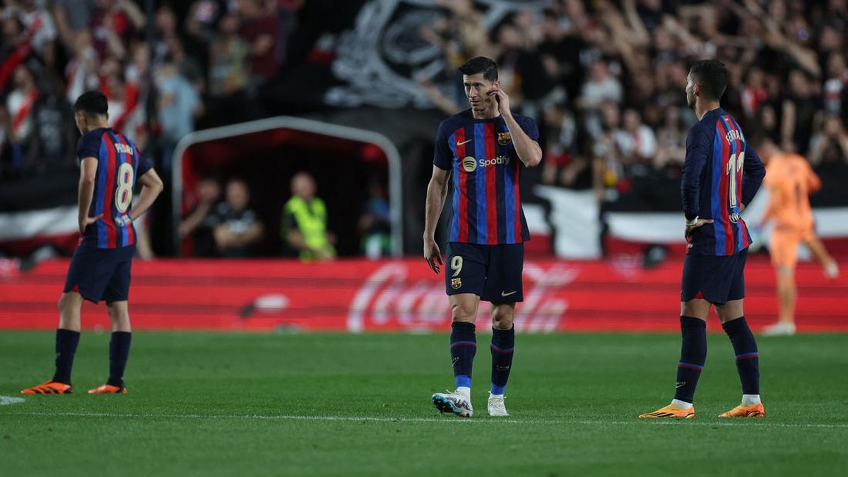 Barcelona kalah 1-2 di kandang Rayo Vallecano dalam lanjutan LaLiga (Foto: AFP via Getty Images/PIERRE-PHILIPPE MARCOU)