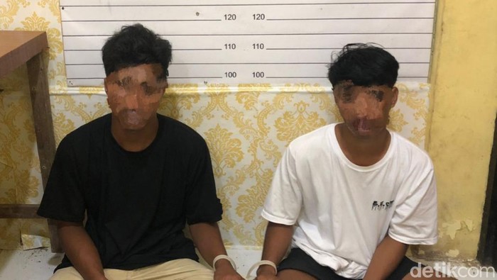 Dua nelayan Anambas yang ditangkap karena mencabuli anak di bawah umur.
