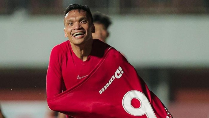 Ferdinand Sinaga tidak melanjutkan kerjasama dengan Persis Solo untuk Liga 1 musim depan.