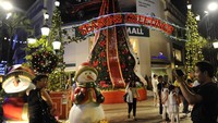 Pada 2018, grup tersebut membeli Chinatown Plaza di distrik Tanjong Pagar dekat distrik bisnis Raffles Place. Properti itu sekarang sedang dibangun kembali menjadi Mondrian Singapore Duxton, sebuah hotel mewah yang menggabungkan arsitektur dari ruko kuno Singapura dengan pengaruh kontemporer. (Simin Wang/AFP via Getty Images)  