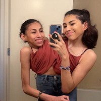 Carmen mengaku bahwa hubungannya dengan Daniel begitu dekat, meski tidak berhubungan intim. Keduanya pun telah membahas tentang masa depan, namun Carmen dan Lupita tidak bisa hamil karena menderita endmetriosis dan keduanya menggunakan pemblokir hormon untuk mencegah menstruasi. Foto: dok. Instagram/@carmen_andrade2000