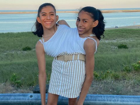 Lupita dan Carmen Andrede