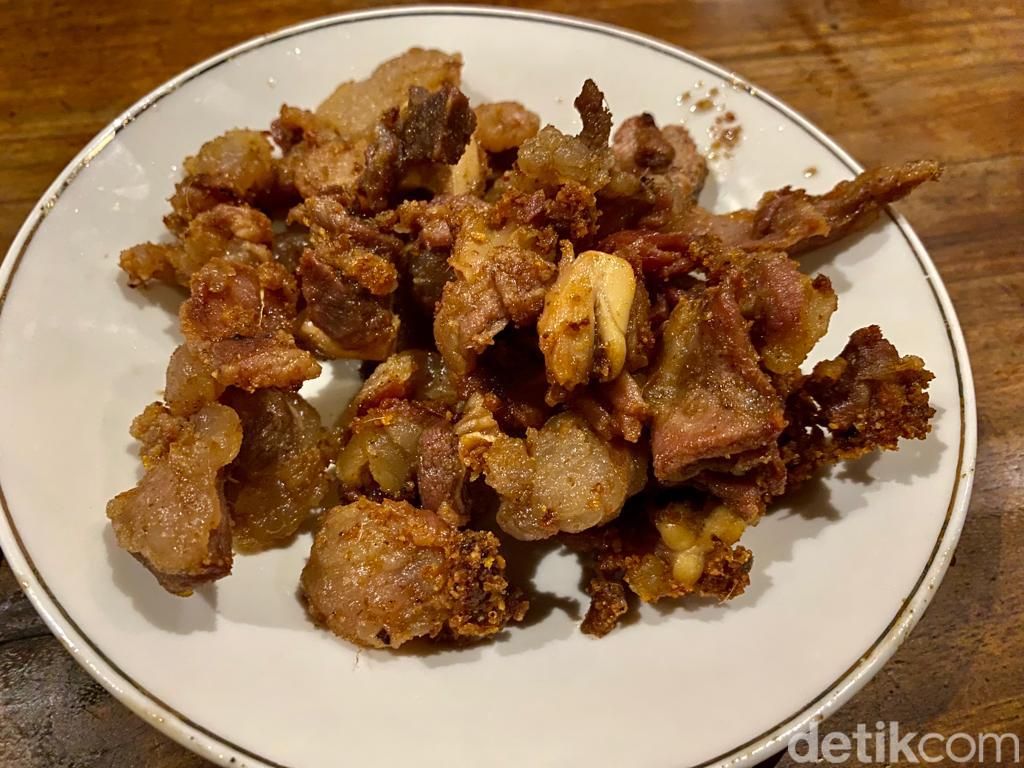 Maknyus! Sate Klatak Kang Ustadzi di Bantul Pakai Kambing 8 Bulan