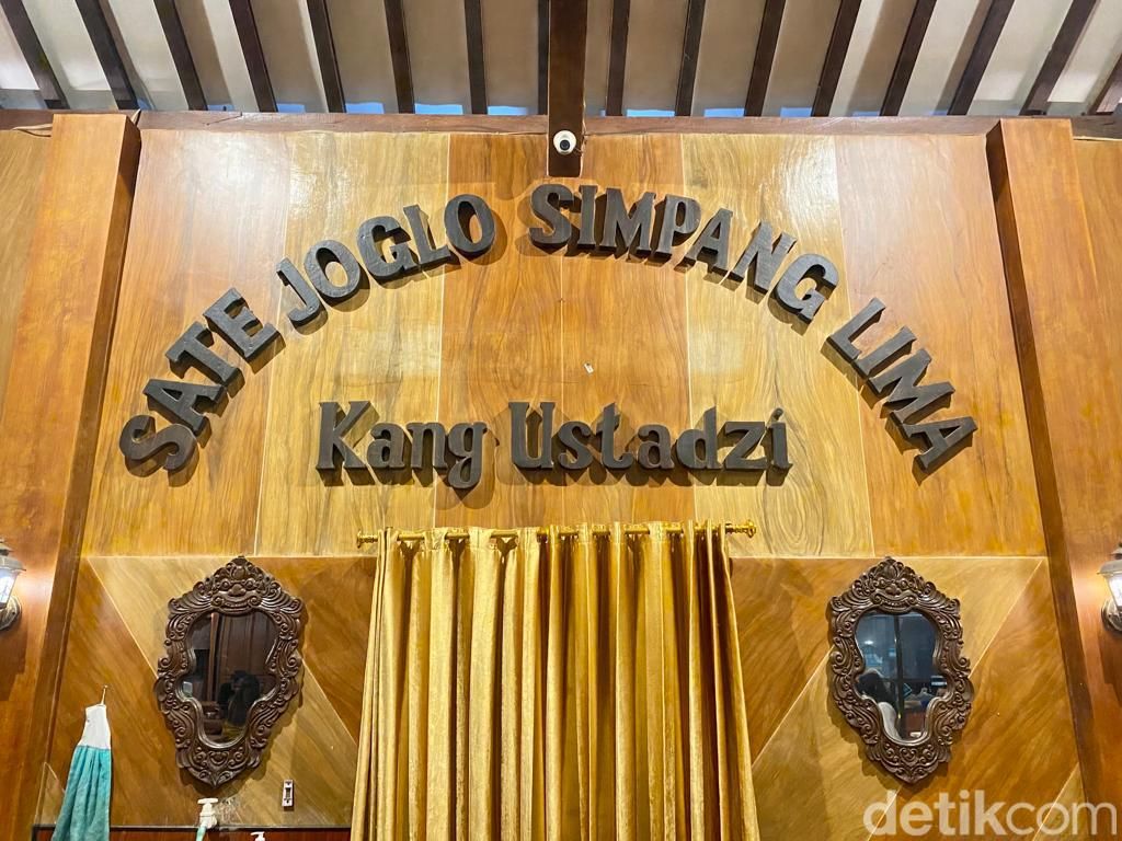 Maknyus! Sate Klatak Kang Ustadzi di Bantul Pakai Kambing 8 Bulan