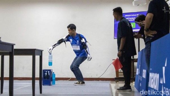 Mega Arm karya Karla Bionics