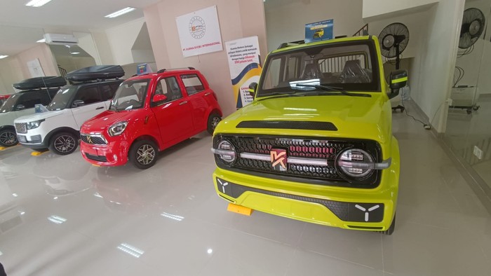 K-Blade Series (berwarna putih), K-Kooper (berwarna merah, dan KX-Upgrade (berwarna hiau stabilo).