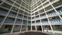 Pemerintah Singapura menaikkan nilai pajak pembelian properti pribadi bagi orang asing dengan menggandakan bea meterai hingga 60%. Langkah ini dilakukan sebagai upaya dalam mendinginkan pasar properti negeri Singa itu.