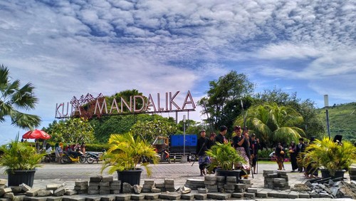 Kawasan Beach Park di Pantai Kuta Mandalika Lombok Tengah.