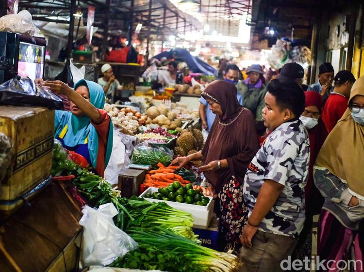 Pasar Kebayoran Lama Kembali Ramai Usai Libur Lebaran