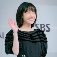 Inilah Yoon Ah Reum yang menjadi pasangan Kim Min Jae dalam drama Korea Dr. Romantic 3. Sang aktris tampil sebagai dokter So Joo Yeon. Foto: dok. SBS