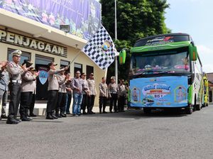 Polisi Kota Mojokerto Fasilitasi Balik Gratis Puluhan Pemudik ke Surabaya