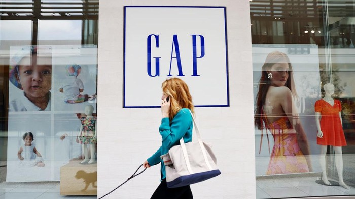 Perusahaan ritel fashion GAP dikabarkan akan melakukan pemutusan hubungan kerja (PHK) terhadap tenaga kerja globalnya. Begini potret gerainya.