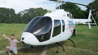 Raffi Ahmad mengaku senang karena bisa memiliki helikopter tersebut. Foto: instagram Raffi Ahmad