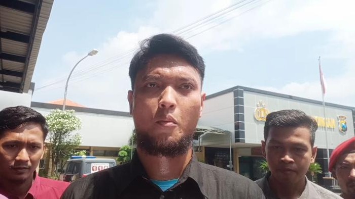 Sekretaris LBH Muhammadiyah Lamongan Juris Justitio Hakim