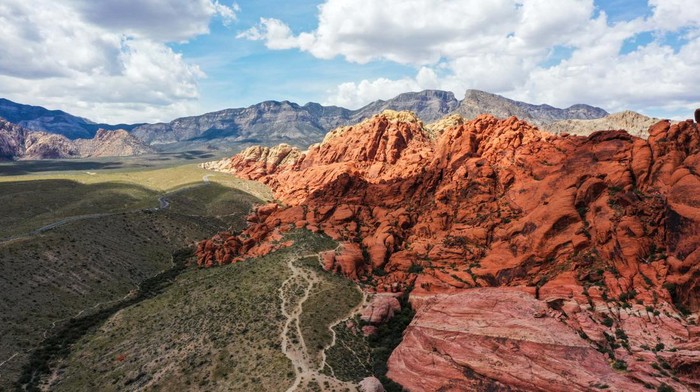 Serunya Menjelajahi Ngarai Batu Merah di Nevada LAS VEGAS, NV - APRIL 23: A view of Red Rock Canyon near Las Vegas in Clark County of Nevada, United States on April 23, 2023. (Photo by Tayfun Coskun/Anadolu Agency via Getty Images)