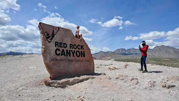 Serunya Menjelajahi Ngarai Batu Merah di Nevada LAS VEGAS, NV - APRIL 23: A view of Red Rock Canyon near Las Vegas in Clark County of Nevada, United States on April 23, 2023. (Photo by Tayfun Coskun/Anadolu Agency via Getty Images)