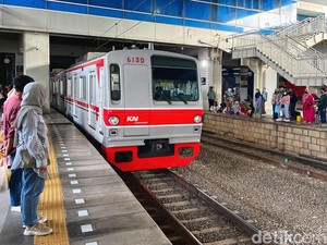 Perjalanan yang Tak Pernah Dirayakan