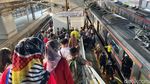 Tangga Tambahan di Stasiun Manggarai, Permudah Penumpang