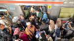 Tangga Tambahan di Stasiun Manggarai, Permudah Penumpang