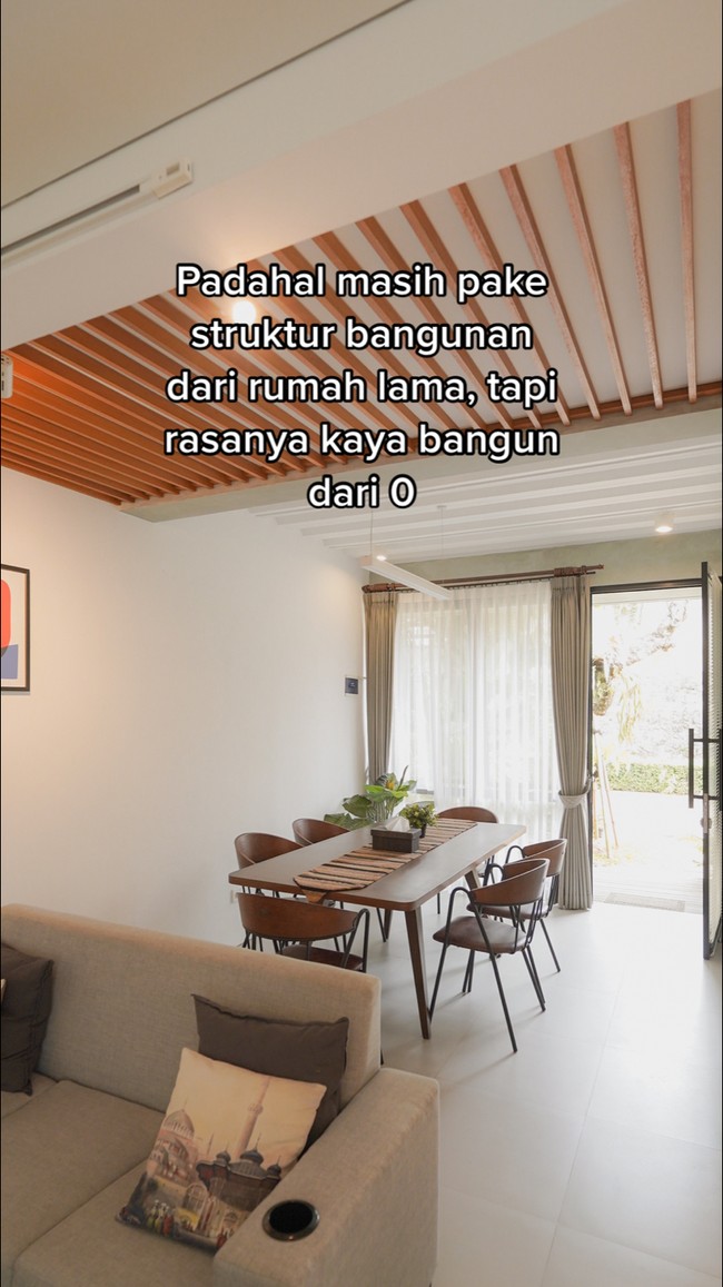 Tak hanya bagian luarnya saja, bagian dalam rumah pun tak kalah menawan. Walaupun masih menggunakan struktur bangunan dari rumah lama, namun bagian dalam rumah terlihat seperti dibangun ulang seluruhnya. Foto: TikTok/@livinglovingnet