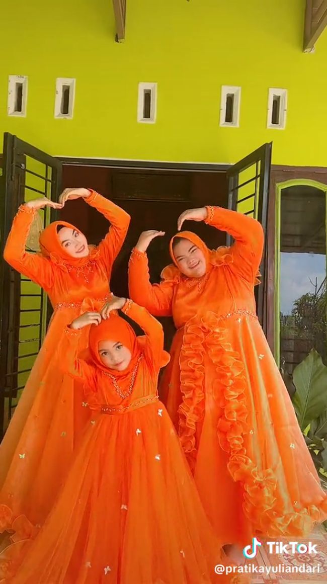 Baju orange viral