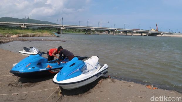 Wahana baru di Bantul yakni wahana jetski Deswita Opak di Kalurahan Tirtohargo, Kapanewon Kretek, Kabupaten Bantul, Kamis (27/4/2023).
