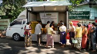 Diketahui sejak junta militer merebut kekuasaan di Myanmar, negara itu terjerumus dalam krisis kemanusiaan dan ekonomi.  