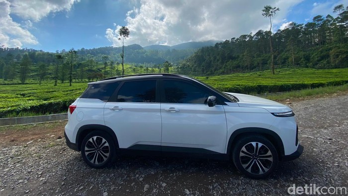 Wuling Almaz Hybrid