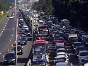 Menhub Prediksi 119 Juta Orang Bepergian Saat Nataru, Mayoritas ke Jateng-Jatim
