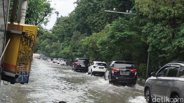 Banjir Mayjend Sungkono Surabaya