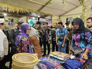 Aneka Produk UMKM Meriahkan Tradisi Seba Baduy di Lebak