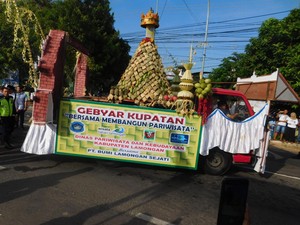 Semarak Festival Kupatan Meriahkan Lebaran Ketupat di Lamongan