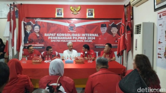 Ganjar Pranowo menghadiri silaturahmi dan konsolidasi bersama PDIP Sulsel di Makassar.