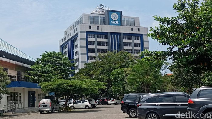 Gedung Rektorat Unair Kampus C