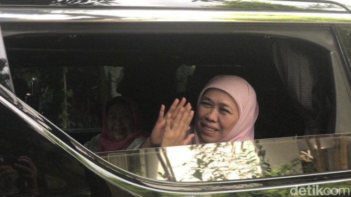 Gubernur Jatim Khofifah Indar Parawansa di Rembang, Jumat (28/4/2023).