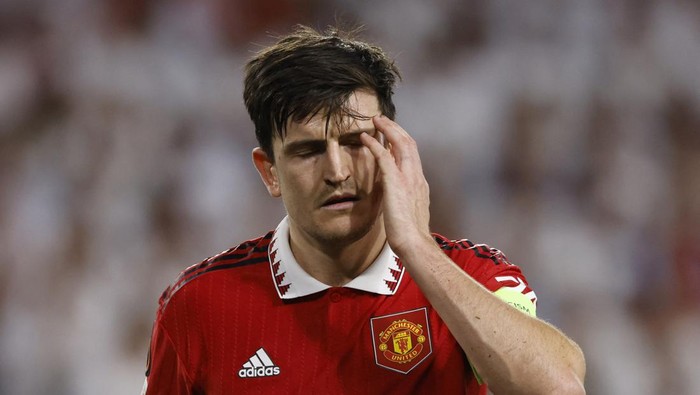 Soccer Football - Europa League - Quarter Final - Second Leg - Sevilla v Manchester United - Ramon Sanchez Pizjuan, Seville, Spain - April 20, 2023 Manchester Uniteds Harry Maguire reacts REUTERS/Marcelo Del Pozo