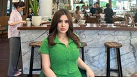 Tatapan Iqlima Kim begitu tajam saat memakai pakaian hijau. (Foto: dok Instagram)