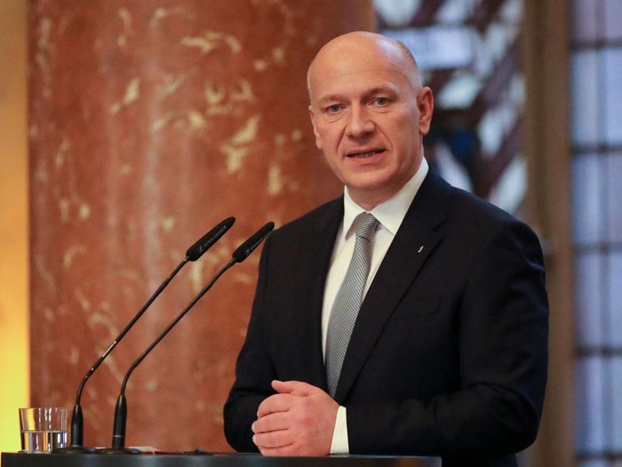 Newly elected Mayor of Berlin Kai Wegner delivers remarks at the citys town hall Rotes Rathaus (Red Townhall), in Berlin, Germany, April 27, 2023. REUTERS/Nadja Wohlleben