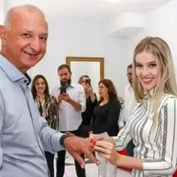 Kauane Rode Dehaini merupakan pemenang kedua kontes kecantikan remaja Miss Araucaria. Dia viral usai pernikahannya dengan Walikota Araucaria wilayah Parana, Brazil, Hissam Hussein Dehaini diumumkan ke publik. Foto: Dok. Facebook, Instagram