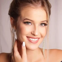 Pernikahan sang walikota dan ratu kecantikan remaja ini jadi sorotan karena usia keduanya menjadi suami istri, ibunda Kauane Rode, Marilene Rode yang sebelumnya sudah duduk di pemerintahan mendapatkan kenaikan jabatan. Foto: Dok. Facebook, Instagram