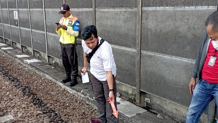 Lokasi Atlet David Jacobs Tergeletak di Pinggir Rel