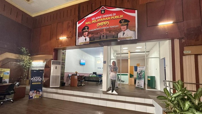 Sejumlah barang di Mal Pelayanan Publik Lombok Tengah digasak maling, seperti komputer, TV LED, hingga kamera.