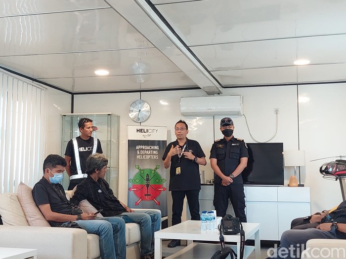 Naik helikopter Naik helikopter