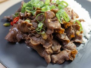 Nyamm! 5 Nasi Lidah Empuk dan Gurih Ini Cocok Untuk Makan Siang
