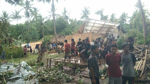 Rumah warga di Desa Ate Dalo, Kecamatan Kodi, Kabupaten Sumba Barat Daya, NTT, rusak total akibat hujan deras disertai angin kencang, Jumat (28/4/2023). (Istimewa)