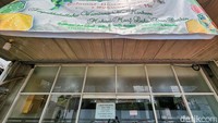Hingga hari ini, sejumlah tempat makanan masih terpantau tutup dan menyulitkan pekerja kantoran maupun warga untuk memenuhi kebutuhan konsumsi makanan. Denyut ekonomi ibu kota masih melamban lantaran kondisi libur panjang lebaran Idul Fitri 2023.