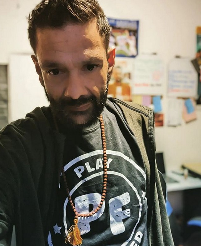 Shaun Weiss adalah mantan bintang cilik yang namanya melejit setelah membintangi film The Mighty Ducks. Kala itu kariernya tampak menjanjikan, namun hidupnya keluar jalur. Foto: dok. Instagram/@shaunweiss